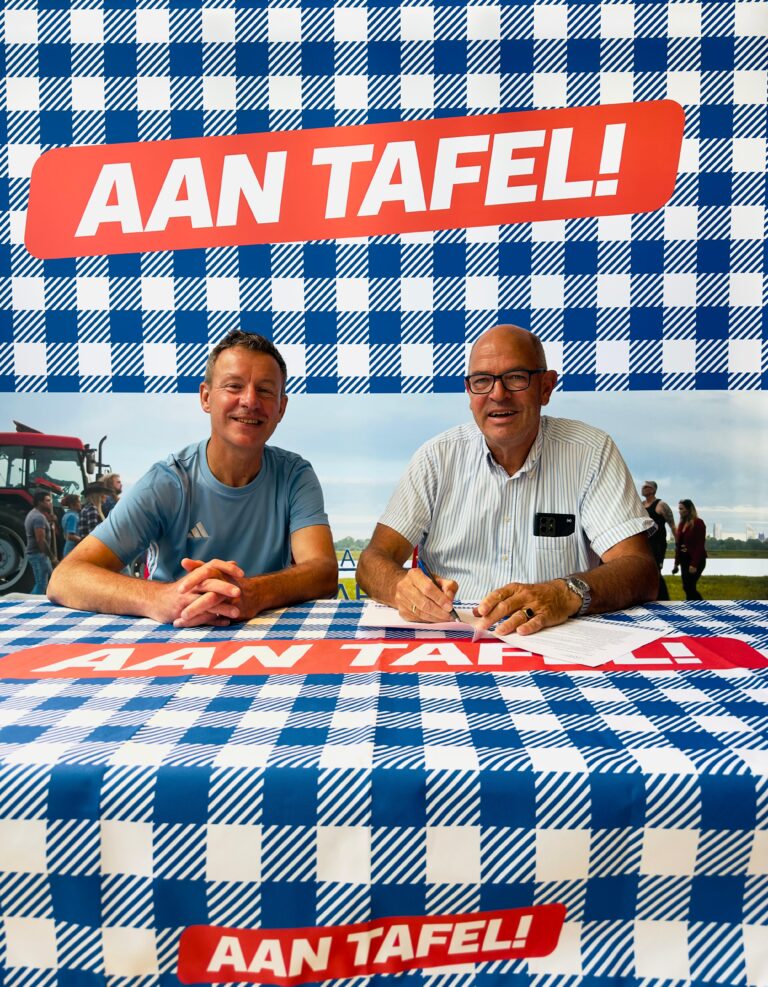 AAN TAFEL!